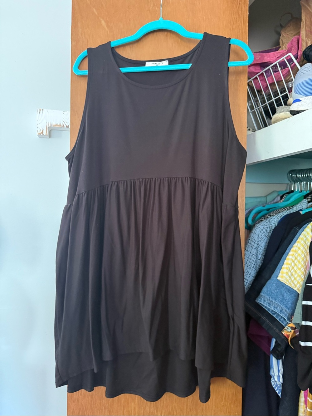Zenana Outfitters Black Sleeveless Tiered Tunic